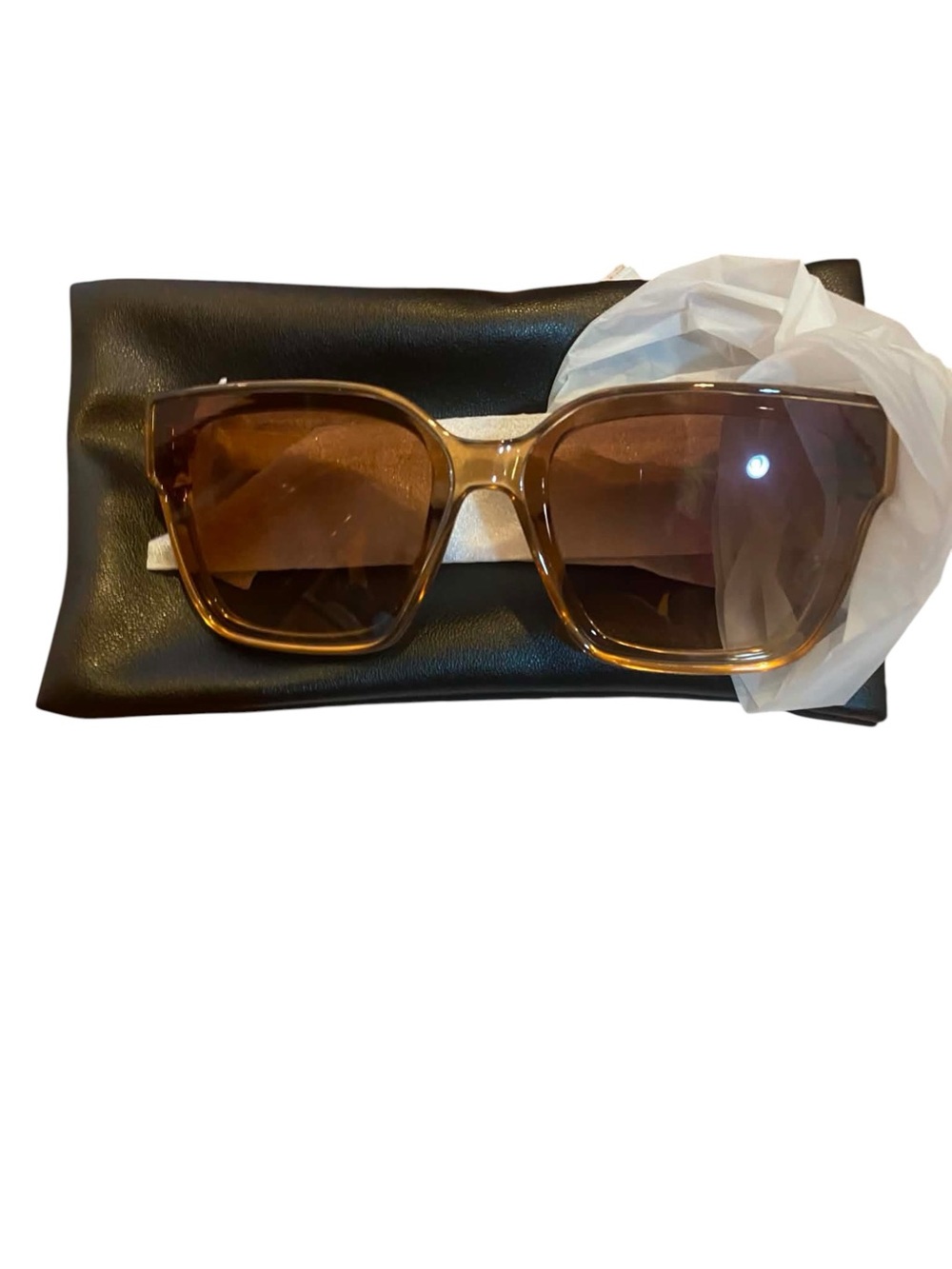 NWT Quay Sunglasses BROWN